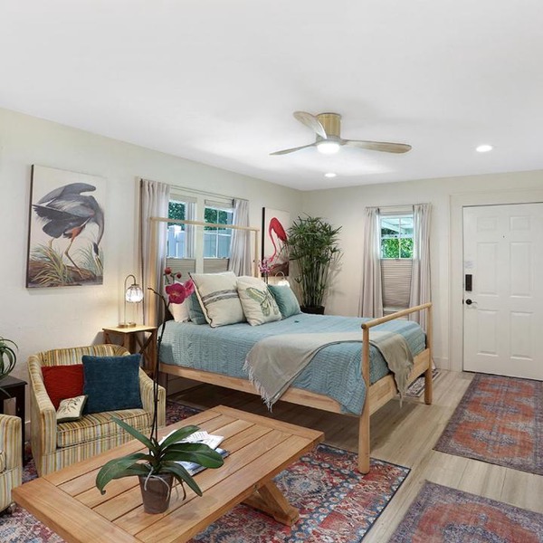 The Poe - Stylish Studio in downtown High Springs