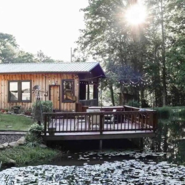 The Pond House - Separate Location-No Pets - Glamping Retro