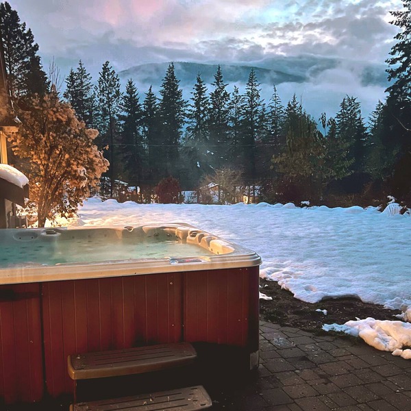 The Range-Mountain Lodge & Hot Tub