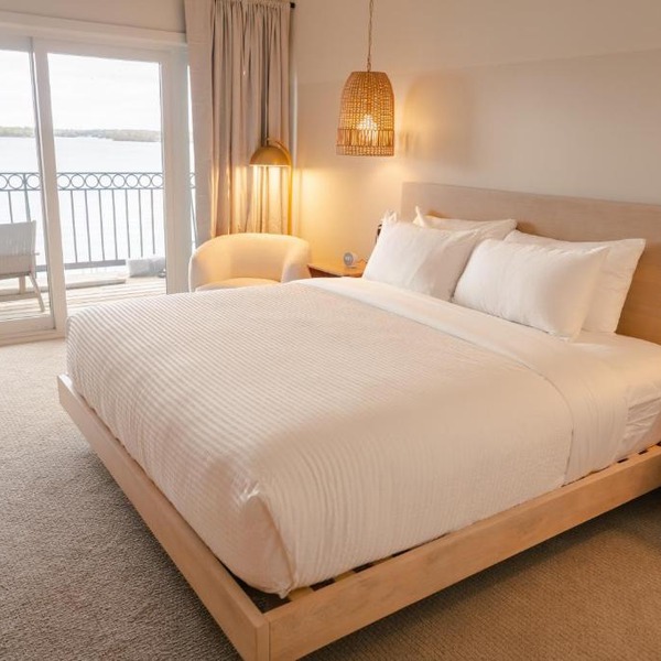 The Shoreline Hotel