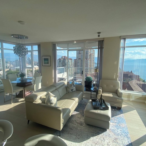 The Skye at Waterscapes Kelowna Luxurious Lake View Condo