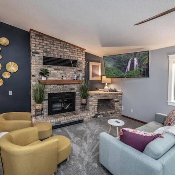 The Spacious Minnetonka 5BR Retreat Cable Lux Life