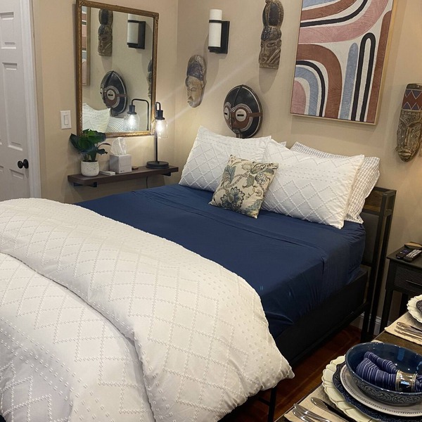 The Studio@ Eanes Drug-Heart of the Historic District