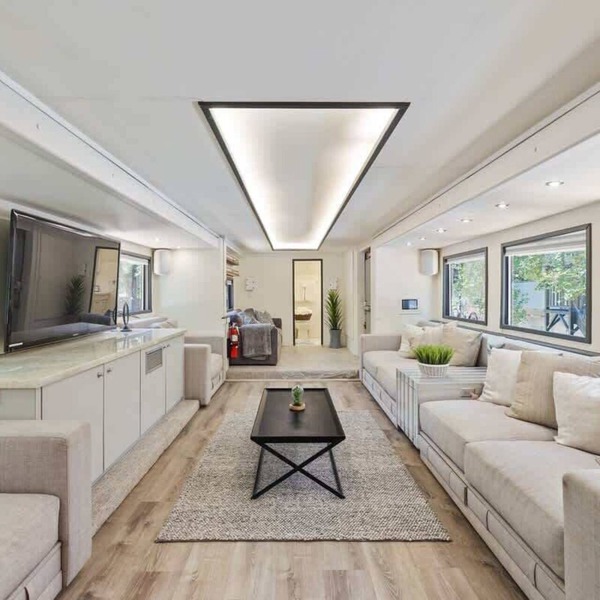 The Studio Unit near COTA: Hot Tub, BBQ & Events!