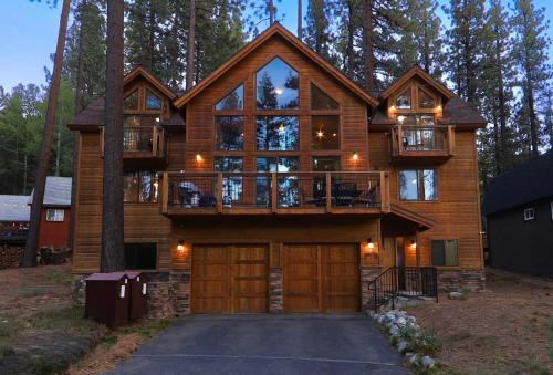 The T-Pot Chalet for 12