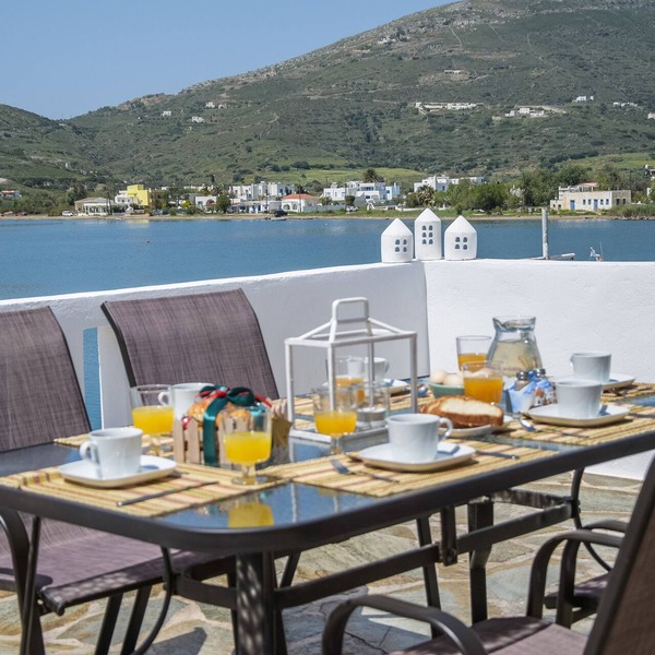 The Veranda of Gavrion - Deluxe Cycladic House with Splendid Seaview