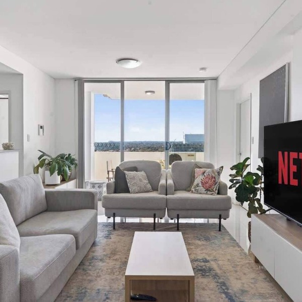 The Viewpoint | Elegant 2BR Stay with Parking