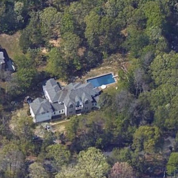 The Villa at Hampton Bays.Hampton's Summer Escape Nightlife Pool Spa.