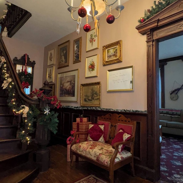 The Vine Bed & Breakfast LLC