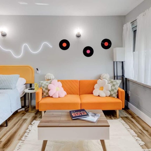 Themed Lux Loft with King Bed, Free Parking & Wi-Fi