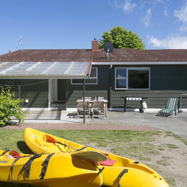 This Bach Has it All - Rainbow Point Holiday Home