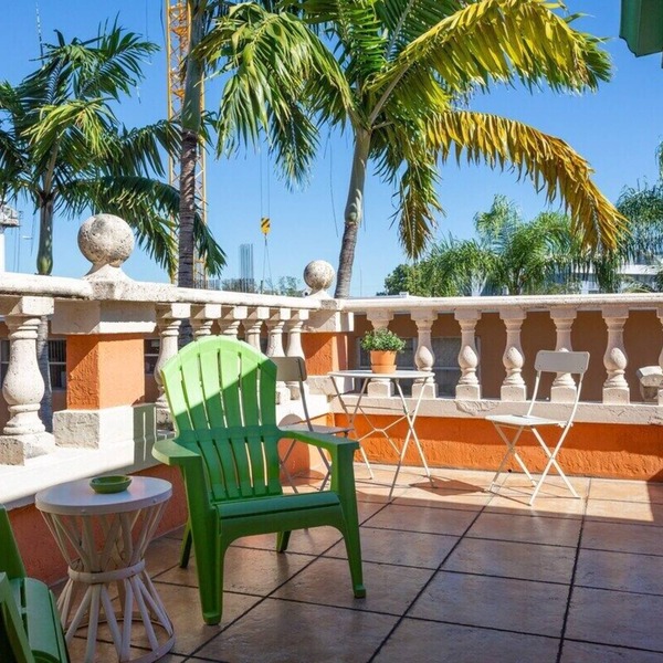 This condominium is a 0 bedroom(s), 1 bathrooms, located in Miami, FL.