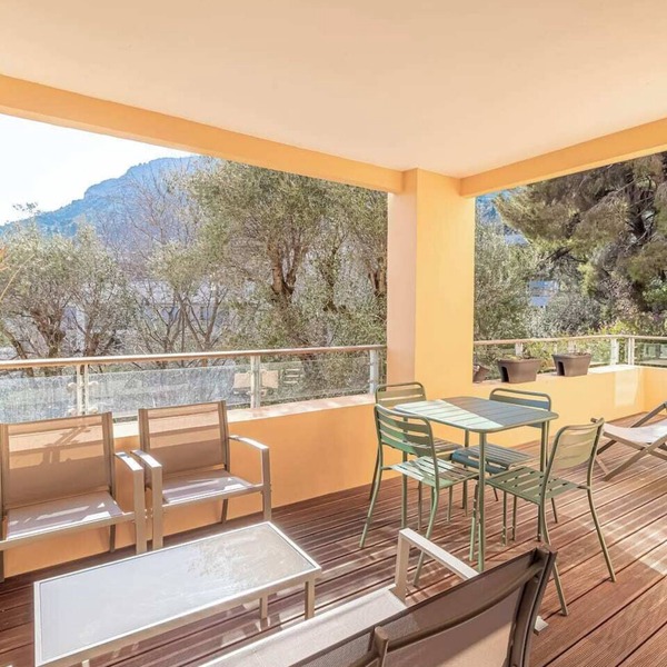 This condominium is a 1 bedroom(s), 1 bathrooms, located in Beausoleil, Provence-Alpes-Côte d'Azur.