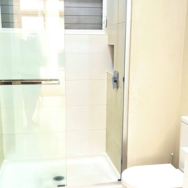 This gated community offer a Tranquil 1-bedroom condo with pool & 5 min to beach