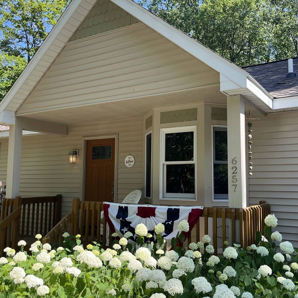 Three Bedroom, Newly Remodeled Home, Just Two Blocks From Downtown Glen Arbor.