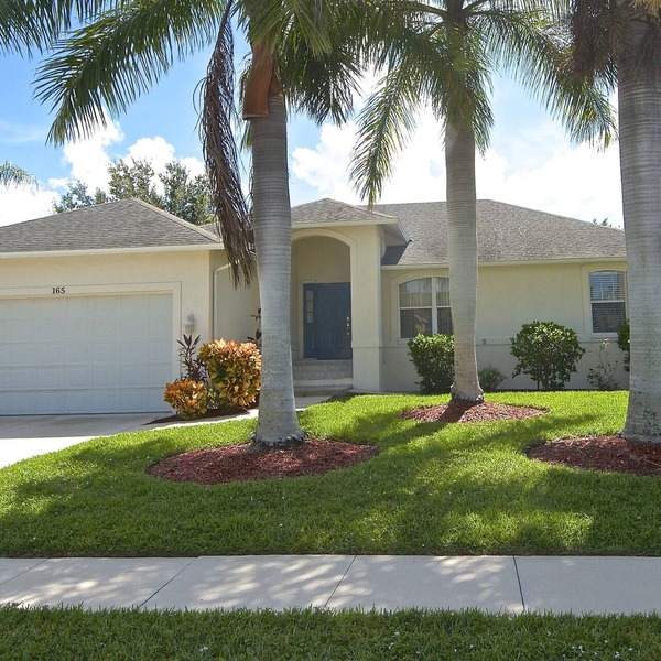 Three block walk to beach, private pool, designer home