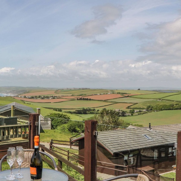 Three Views Lodge