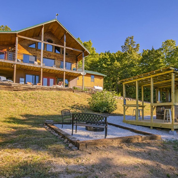 Timber Lodge - 4 Bedroom Log Cabin retreat near the Buffalo River