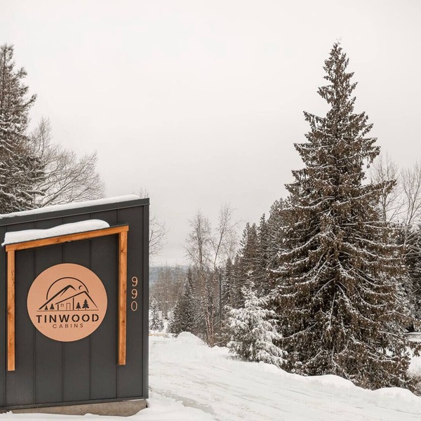 Tinwood Cabins – The Climb, 3 mins to Rossland