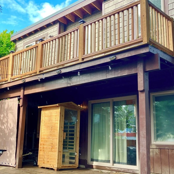 Tiny Mansion - Seattle! Make this Cozy, Custom Cottage your Seattle Summer Home!