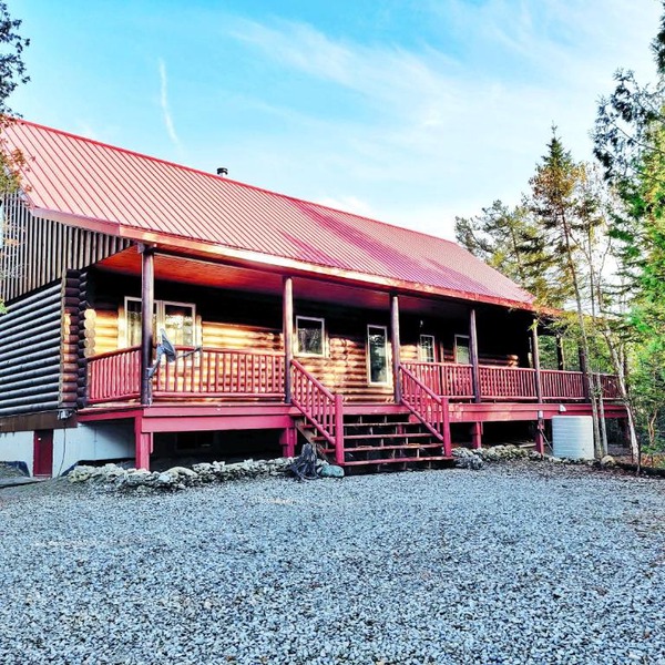Tobermory Peaceful Private Entire Cottage Log Home Spacious Fully Equipped