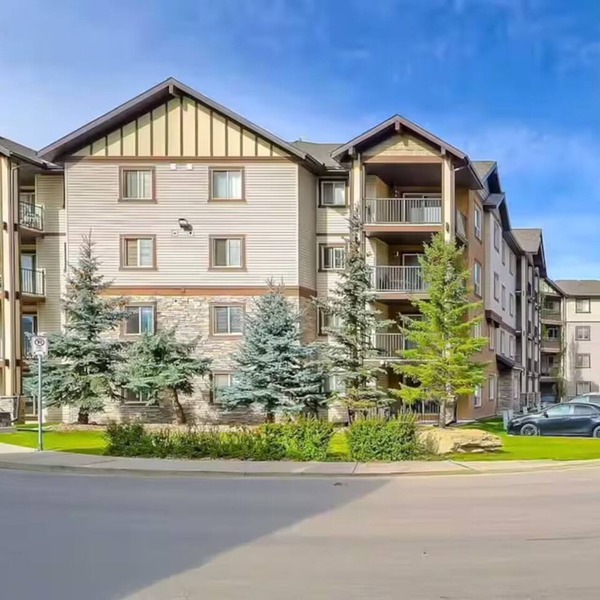 Top Floor Corner Condo