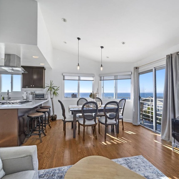 Top Floor Unit with Panoramic Views Steps to the beach with 3 Parking Spots!