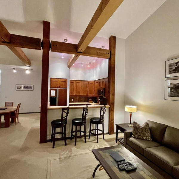 Top-floor villa with Pacific Ocean views. BBV