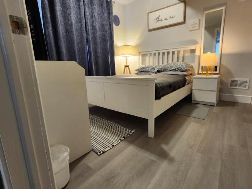 Top Rated - Upscale-Cozy-Stylish-Affordable - free parking