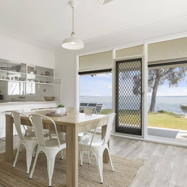 Toukley Lakefront House,Toukley