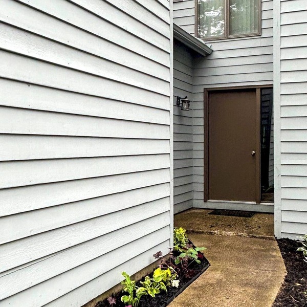 Traditional 4BR/3.5BA Hideaway Valley Condo, Harbor Springs/Petoskey Area.
