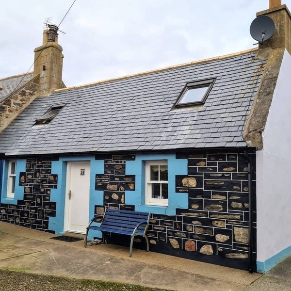 Traditional cottage close to harbour and beach