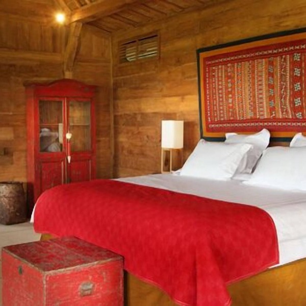 Traditional Joglo 3Bdrm Villa by Ocean