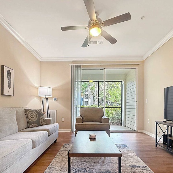 Tranquil 1st Floor Apt with Parks, Prime North Tampa