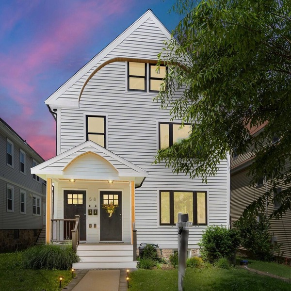 Tranquil 2-bedroom 2 bath condo in charming Boston