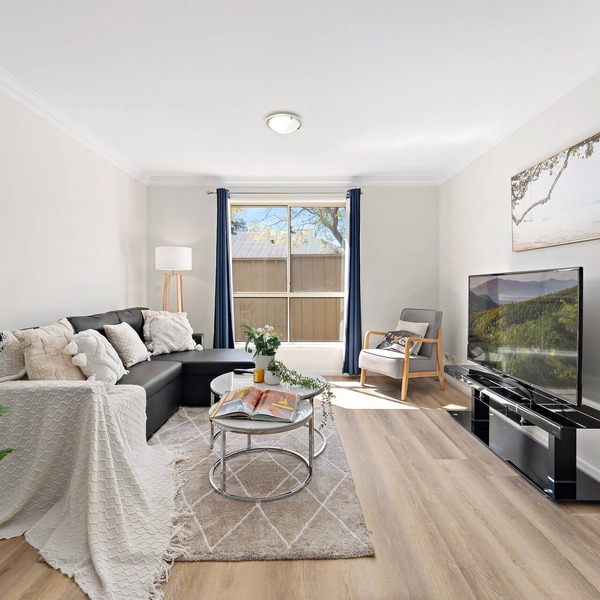 Tranquil 3BR Getaway - Near Sydney & Shopping