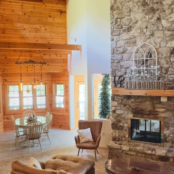 Tranquil, Boho Cabin Retreat overlooking Lake