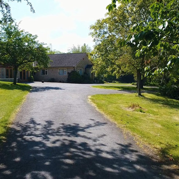 Tranquil, converted barn annex, spectacular gardens