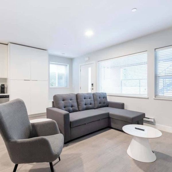 Tranquil & Modern: Close to Promenade & Pier ~ Pkg