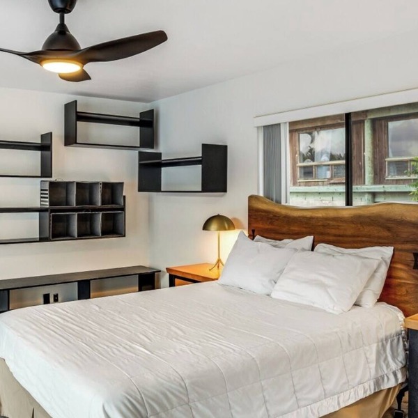 Tranquil Poolside Living: Two Bedrooms and 1 Bath Retreat in Scenic Kaneohe Bay