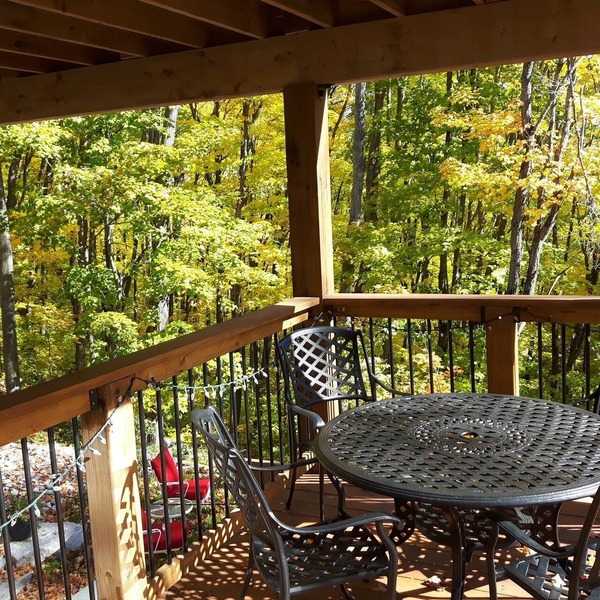 Tranquil Retreat with Secluded Hot Tub – Near Horseshoe Valley Resort