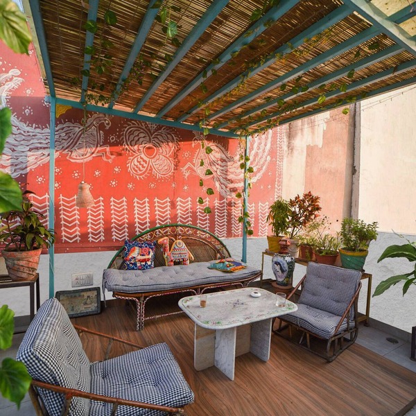 Tranquil Studio with Spacious Terrace Garden, Gazebo, close to the heritage City