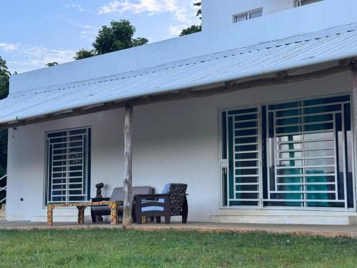 Tranquil Villa Retreat in Las Terrenas - Pet-Friendly Haven