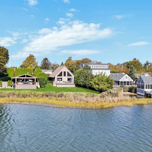 Tranquil Waterfront A-Frame Retreat in Southampton