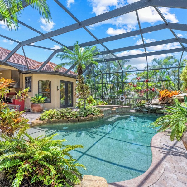 Tranquility - Private Pool/Spa, Walk Everywhere, Pet Friendly