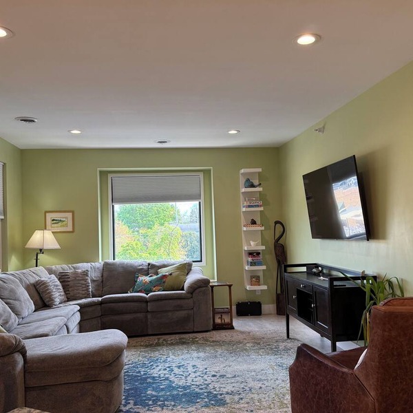 Traverse City, West side of downtown, Sleeps 6, Slabtown area