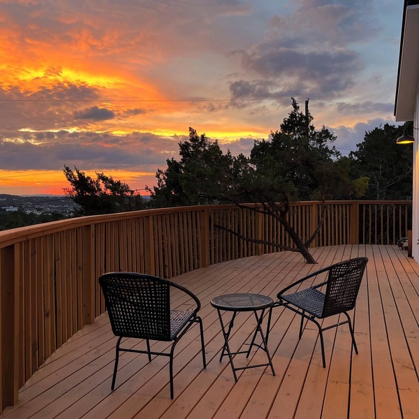 Travis Treehouse, Private Couples Getaway