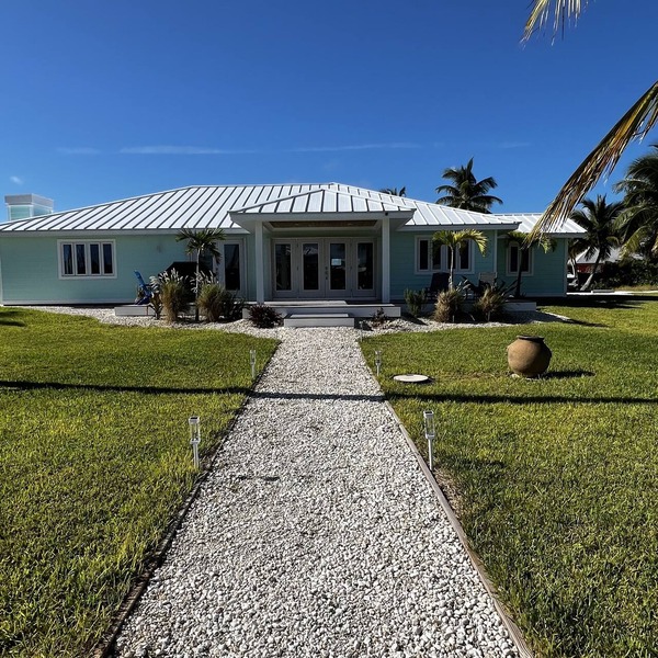 Treasure Times waterfront retreat in Treasure Cay, Bahamas