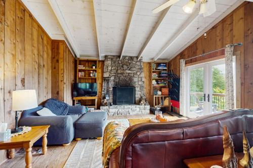 Tree Top Cabin