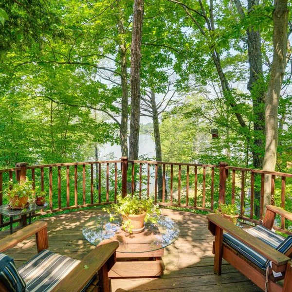 Treehouse Sanctuary Nature Retreat